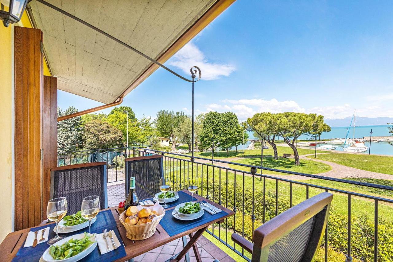 I Mosaici Apartments By Wonderful Italy Sirmione Exterior photo